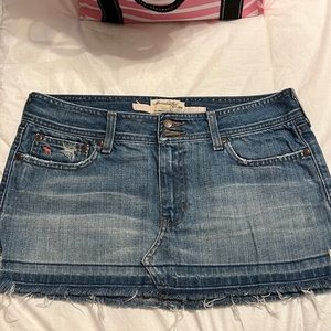 NWOT Abercrombie & Fitch Denim Mini Skirt - Size 6